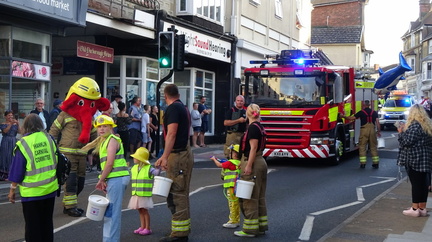 Shanklin Main Carnival 2022 - Wish you were here